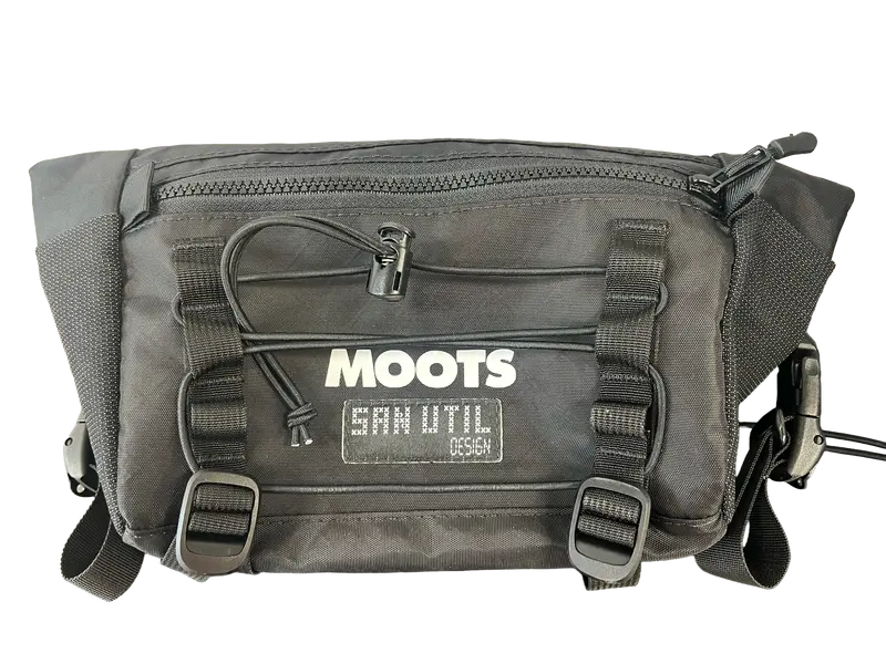 San Util × Moots Roly Poly Handlebar Bag – Medium Roll-Top Bar Pack 1