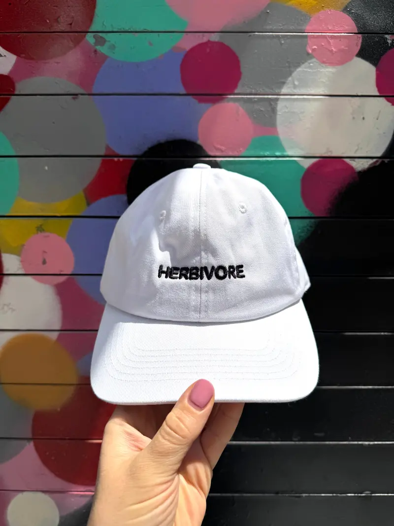 White Herbivore-Inspired Sun Hat – Eco-Conscious Design 1
